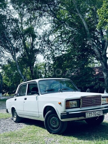 LADA (VAZ) 2107-1