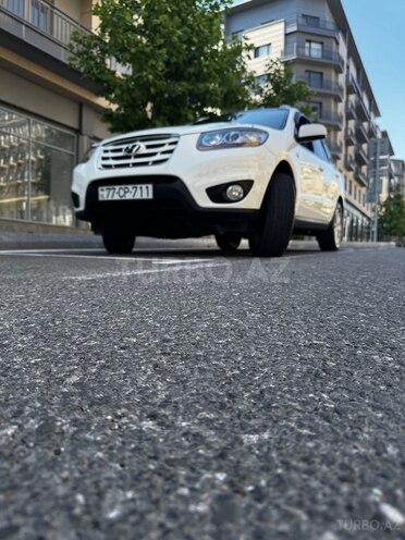 Hyundai Santa Fe-4