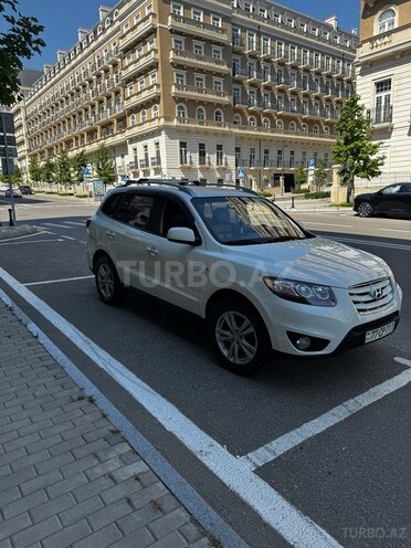 Hyundai Santa Fe-11