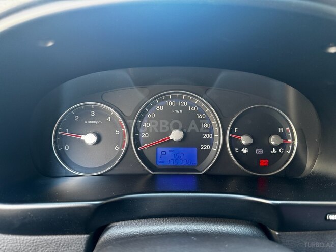 Hyundai Santa Fe-9