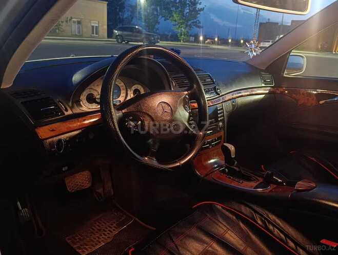 Mercedes E 240-3