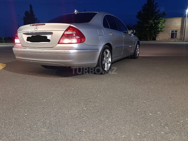 Mercedes E 240-8