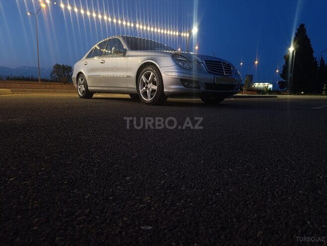 Mercedes E 240-6