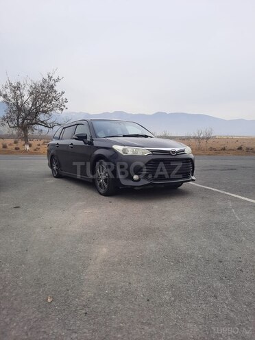Toyota Corolla Fielder-1