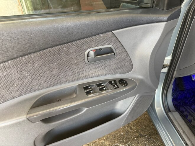 Kia Rio-8