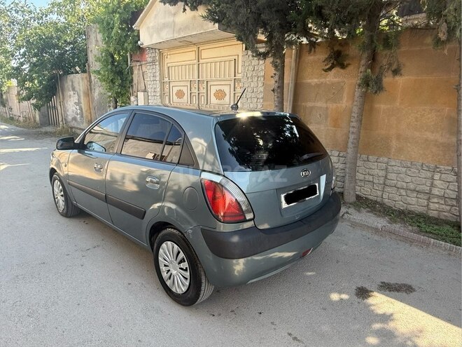 Kia Rio-4