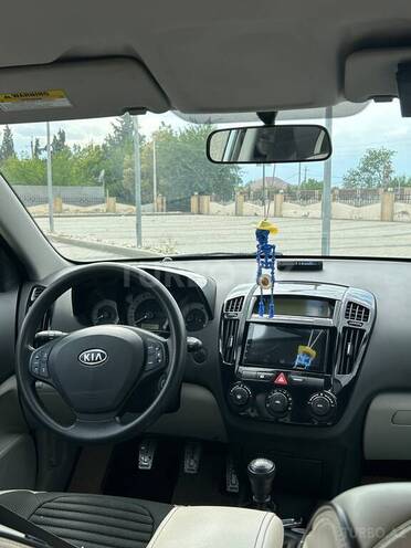 Kia Ceed-10