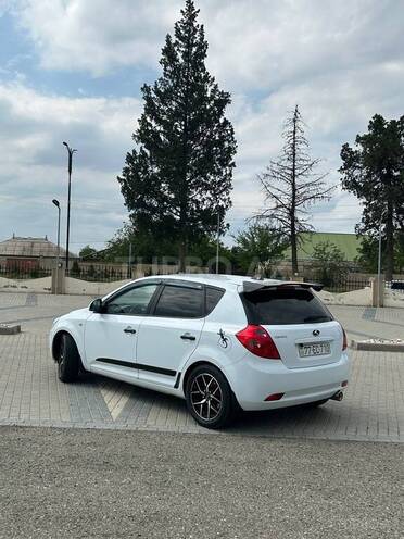 Kia Ceed-4