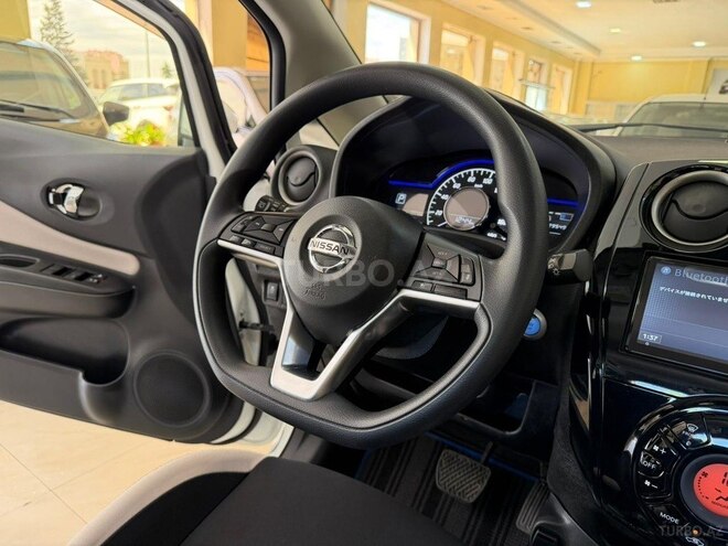 Nissan Note-9