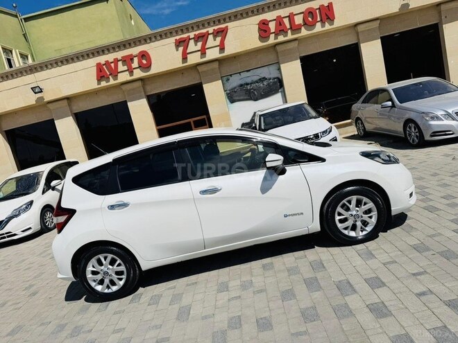 Nissan Note-4