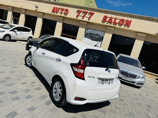 Nissan Note-8
