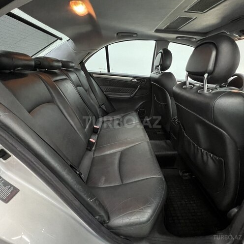 Mercedes C 240-10