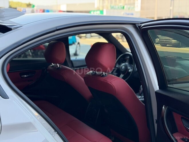BMW 330-12