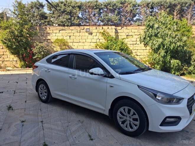 Hyundai Accent-3