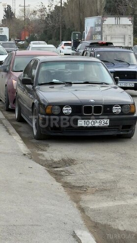 BMW 520-9