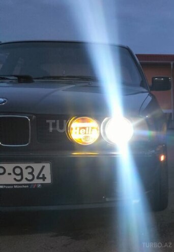 BMW 520-15