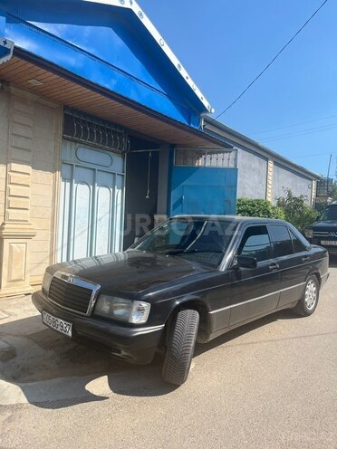 Mercedes 190-2