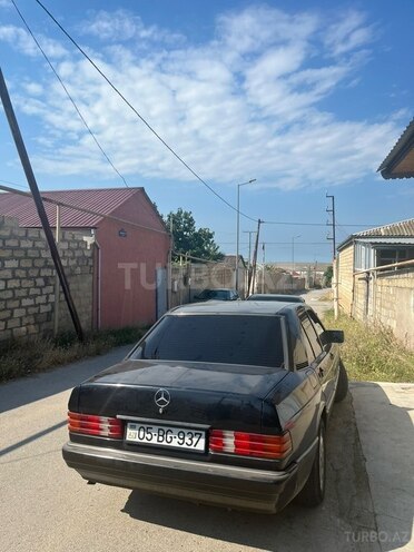 Mercedes 190-5