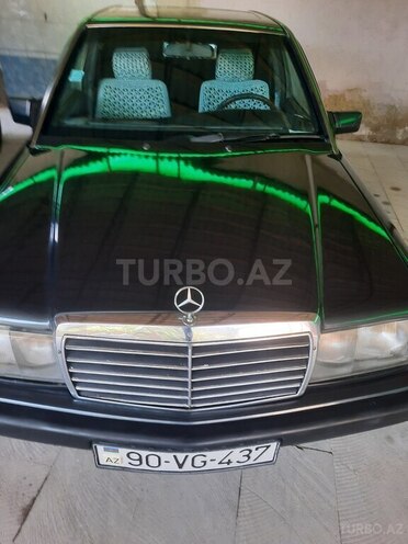 Mercedes 190-2