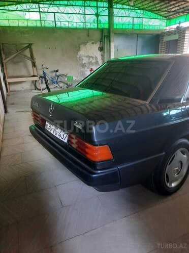 Mercedes 190-9
