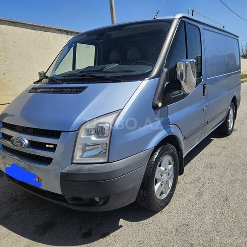 Ford Transit-7