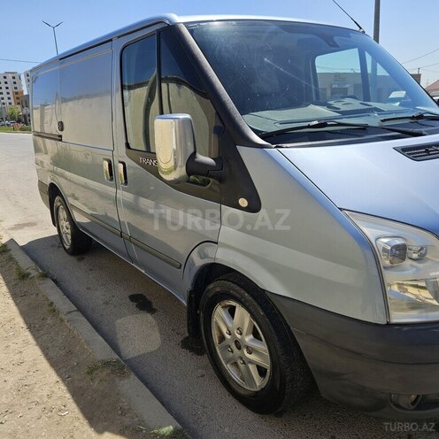 Ford Transit-3