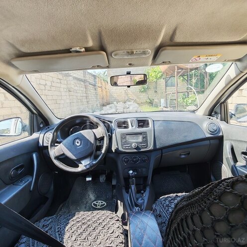 Renault Logan-5