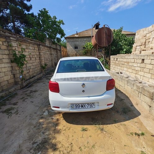 Renault Logan-2