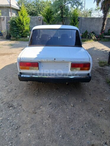 LADA (VAZ) 2107-2