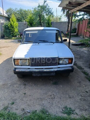 LADA (VAZ) 2107-1