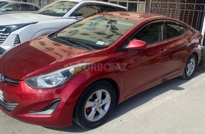 Hyundai Elantra-2