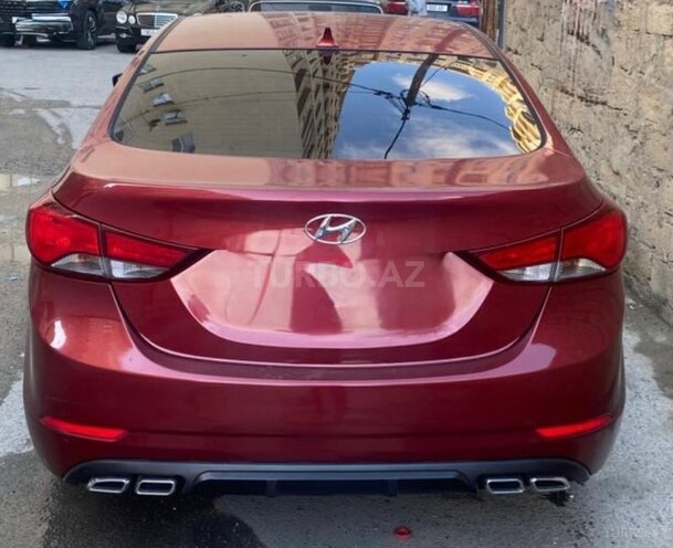 Hyundai Elantra-8