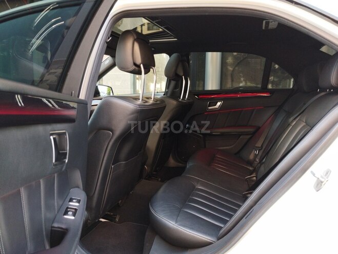 Mercedes E 250-13