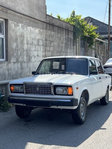 LADA (VAZ) 2107-1