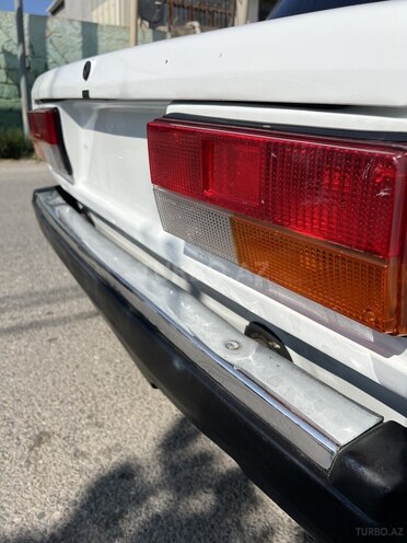 LADA (VAZ) 2107-4