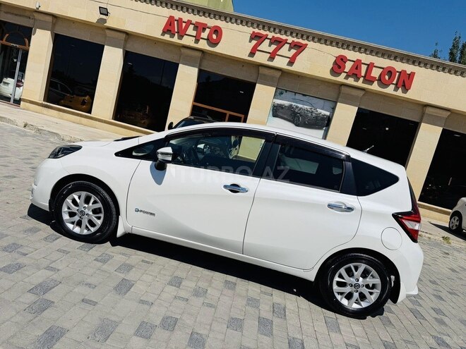 Nissan Note-5