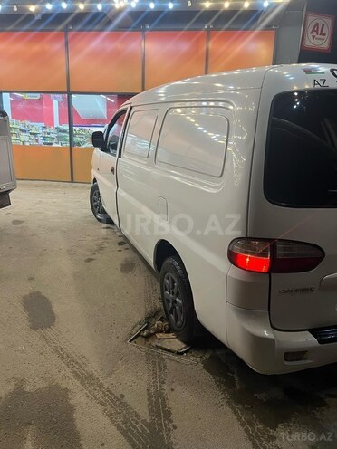 Hyundai H-1-5