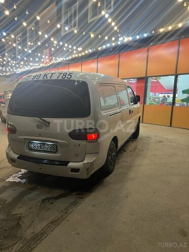 Hyundai H-1-2