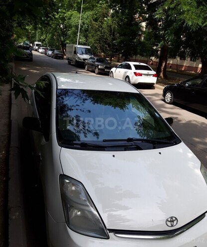Toyota Prius-5