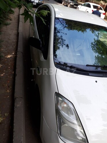 Toyota Prius-6
