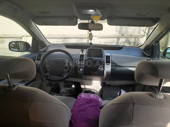 Toyota Prius-9