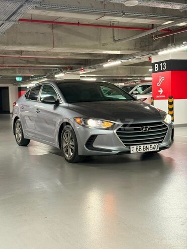 Hyundai Elantra-3
