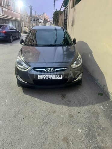Hyundai Accent-1