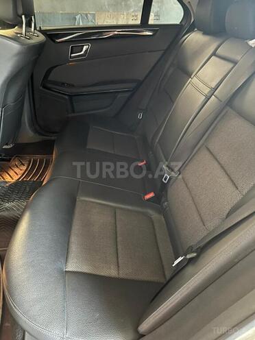 Mercedes E 220-6