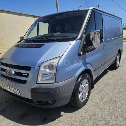 Ford Transit-16