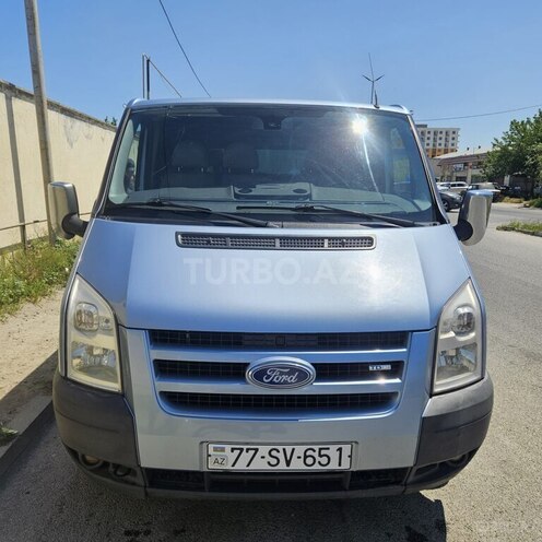 Ford Transit-14
