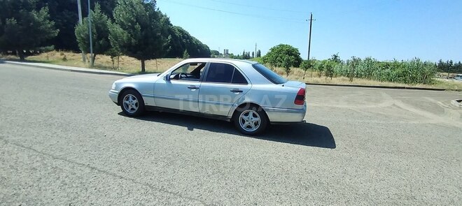 Mercedes C 180-11