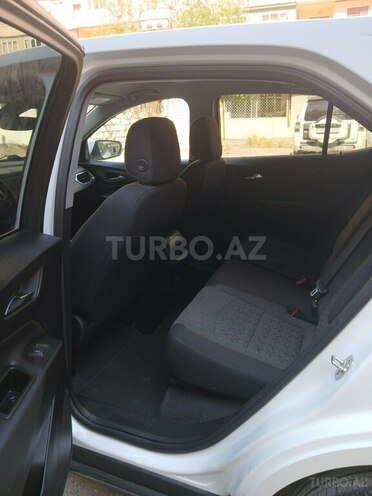 Chevrolet Equinox-7