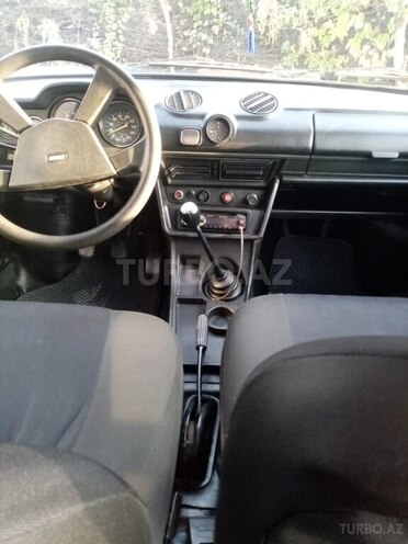 LADA (VAZ) 2106-4