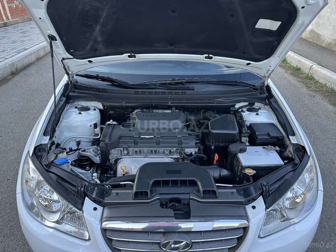 Hyundai Elantra-15